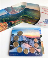 Slovenské euromince zatavené v blistry a papierový obal Slovenské euromince zatavené v blistry a papierový obal